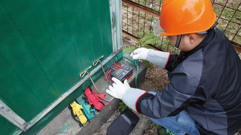 UNI-T UT521 earth resistance tester view 2