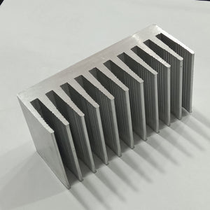 Hot Aluminum Alloy Heatsink Cooling Pad For High Power LED IC Chip Cooler Radiator Heat Sink For LED COB Light - a rectangular silver-colored metal radiator with multiple parallel cooling fins.