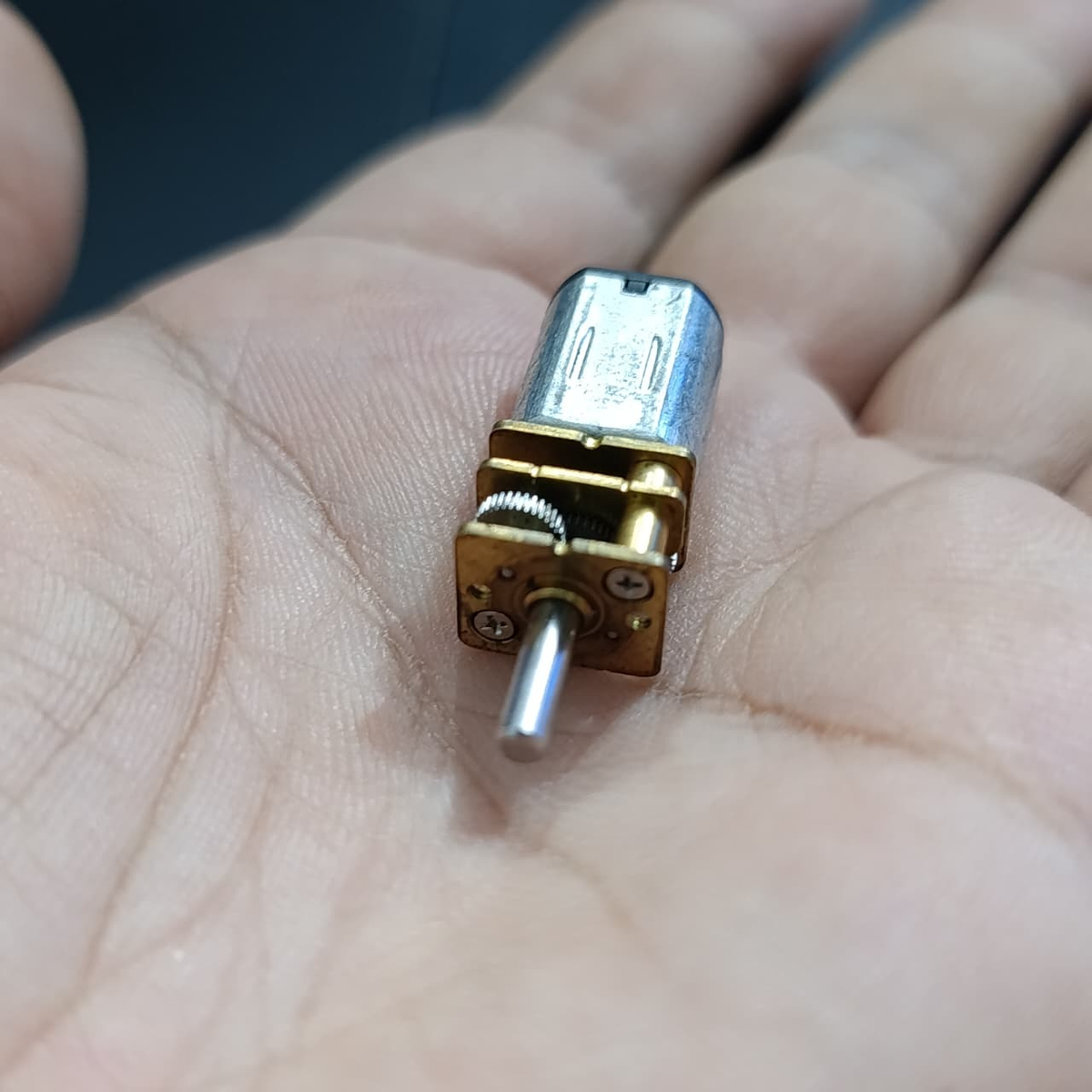 GA12-N20 metal gear motor side view
