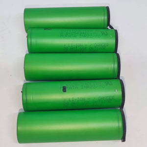Pull-out US21700VTC6A Vtc6a Sony Murata Original Japanese 21700 Lithium Ion Cell 3.7V 4100mA Li Ion Battery Cell - a group of five green cylindrical 21700 batteries arranged in a vertical stack.