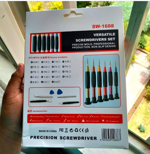 Screwpro 1688 Multimaster Screwdriver Kit - a list of available screwdriver bits, accessory illustrations, and a set of colored tools.