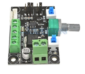Stepper Motor Driver Signal Generator 8V To 24V - a black circuit board with a green rotary knob, two green screw terminals, and blue jumpers.