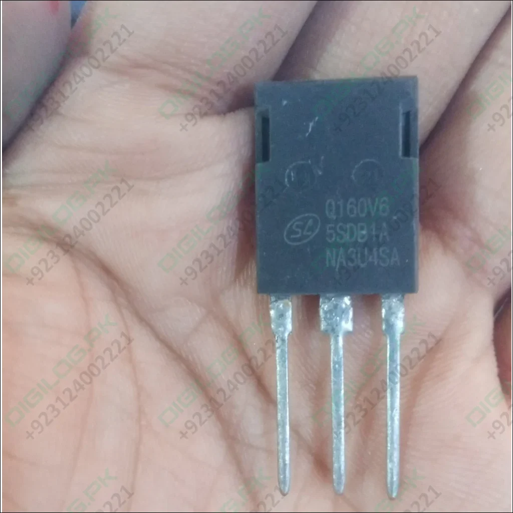 Used IGBT 650V 160A High IGBT Q160V65SDB1A - a black rectangular electronic component with three metal pins held in a hand.
