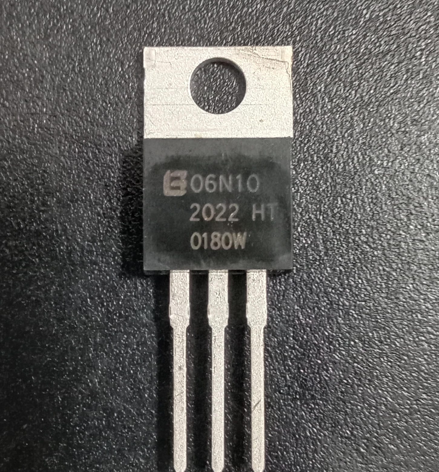 06N10 100V N-Channel Power MOSFET (TO-220) Used