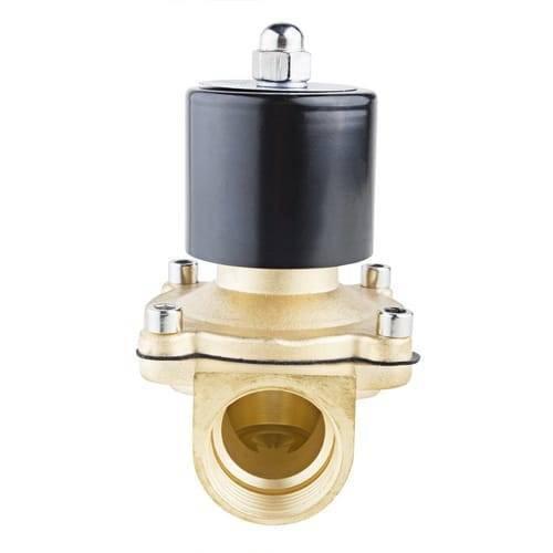 1 Inch 24V DC Electric Solenoid Valve Coil For Water Air Gas Fuels - a brass valve body with a threaded port and a black cylindrical coil assembly secured by four screws.