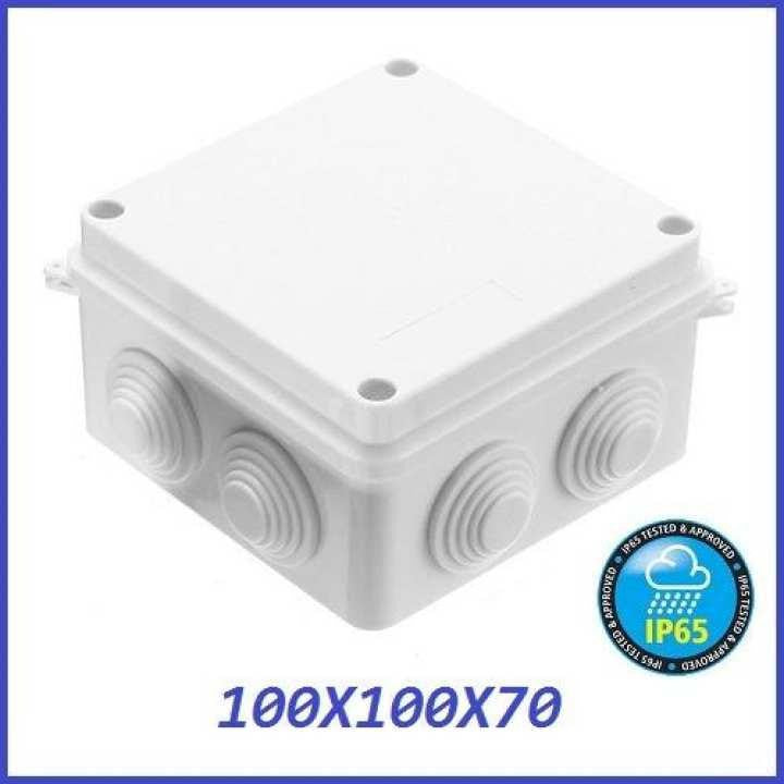 100x100x70mm IP65 Waterproof Outdoor Electrical Cctv Enclosure Square Junction Box White ABS - plastic enclosure featuring side cable entry points and an IP65 rating badge.