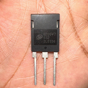 200A 750V IGBT Q200V75SDB1 SGTQ200V75SDB1-digilog.PK - a black three-pin electronic component held in a palm, showing the model number and manufacturer logo printed on its front surface.