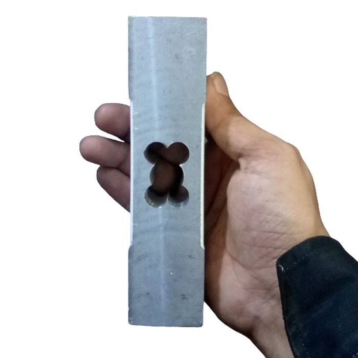 200kg Capacity Strain Guage Load Cell - a grey rectangular metal bar with a central cross-shaped cutout.