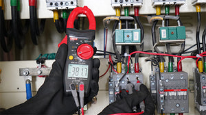 UNI-T UT2117R measuring voltage