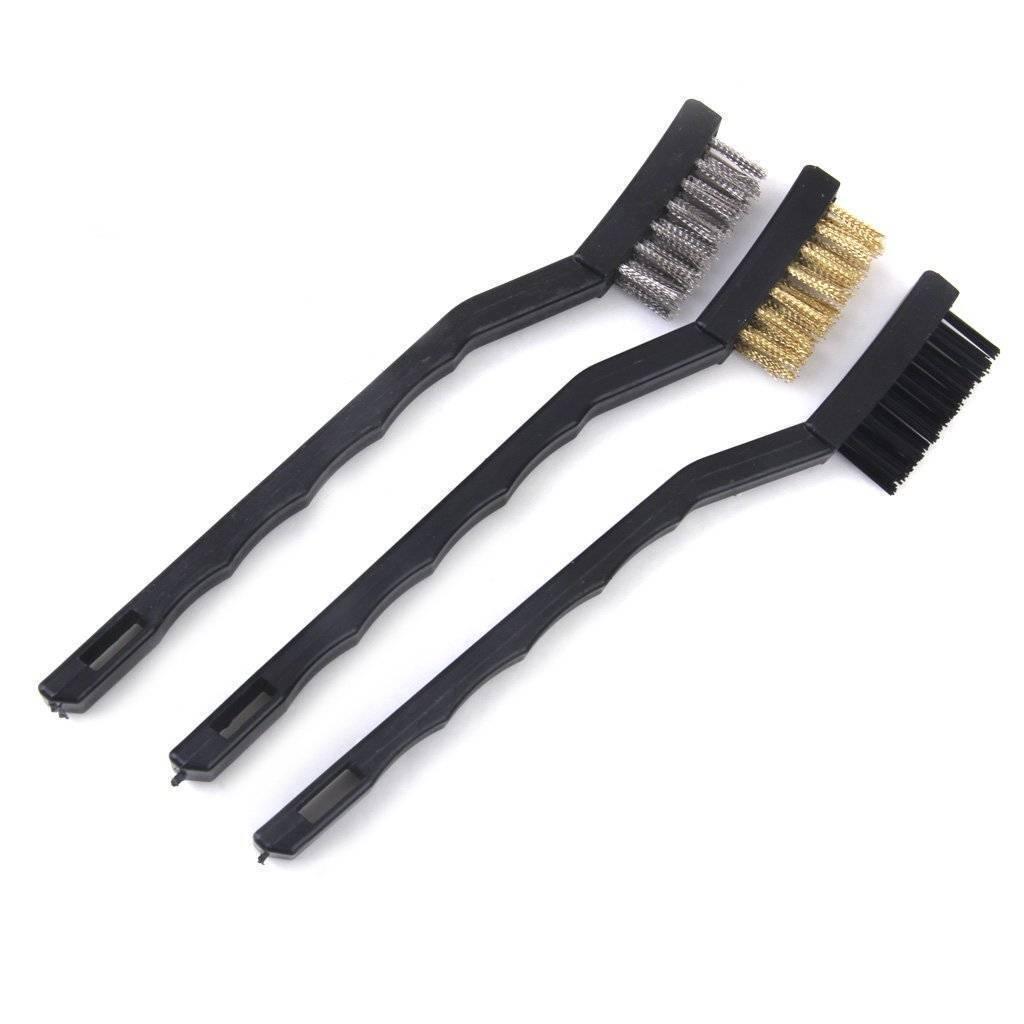 3pcs Wire Brush Stainless Steel Nylon Brass Wire Brushes Cleaning Rust Kit Polishing Metal Rust Clean Tools - with black plastic handles and silver, gold, and black bristles.