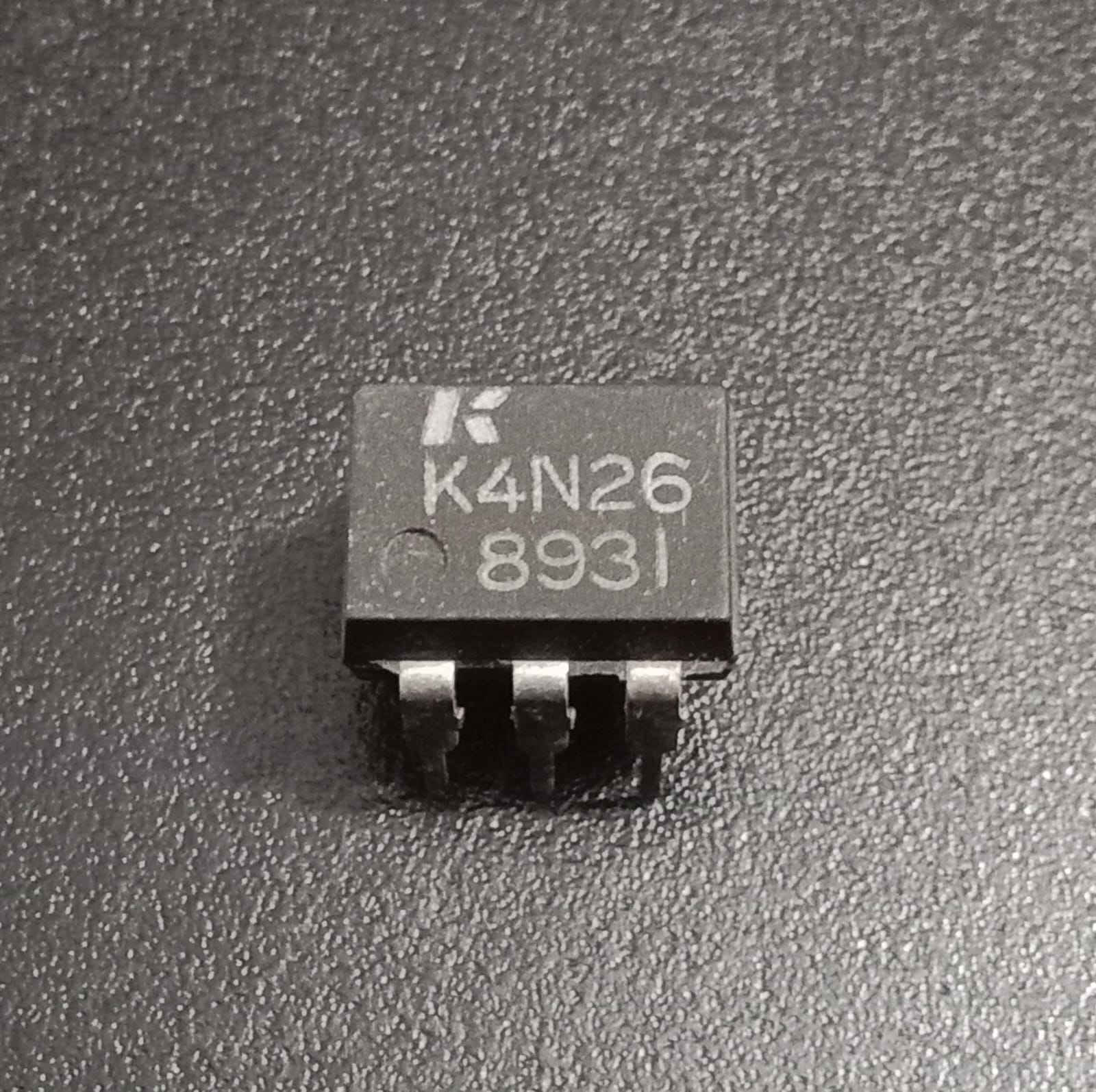 4N26 Phototransistor Optocoupler DIP-6 USED