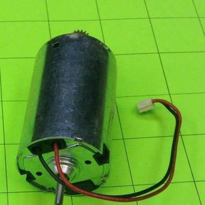 5 To 26V DC Motor Lot - a silver cylindrical DC motor with a small gear on the shaft and a red and black wire ending in a white plastic connector.