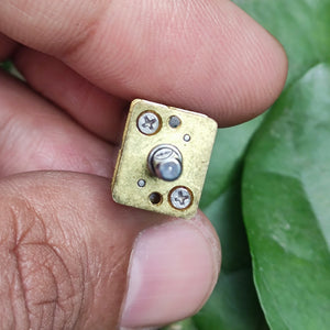 68RPM N20 DC Gear Motor - the metallic square-shaped gearbox face with two mounting screws and a central rotating output shaft.