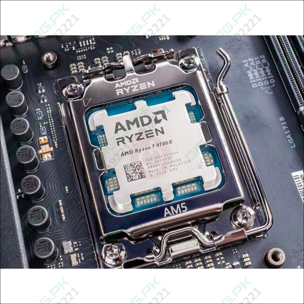 AMD Ryzen 7 9700X
