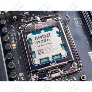 AMD Ryzen 7 9700X
