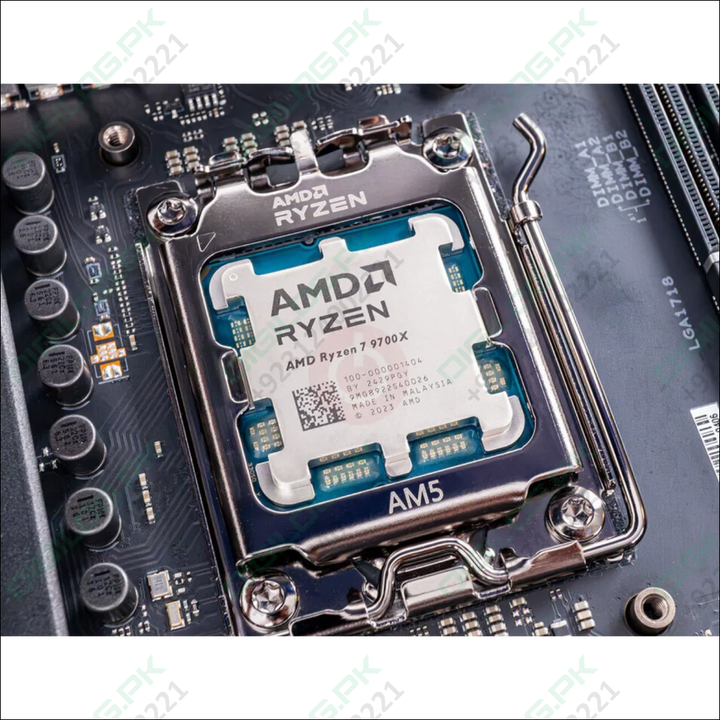 AMD Ryzen 7 9700X
