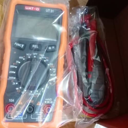 Digital Display Multimeter Ut 31 Non Contact Voltmeter