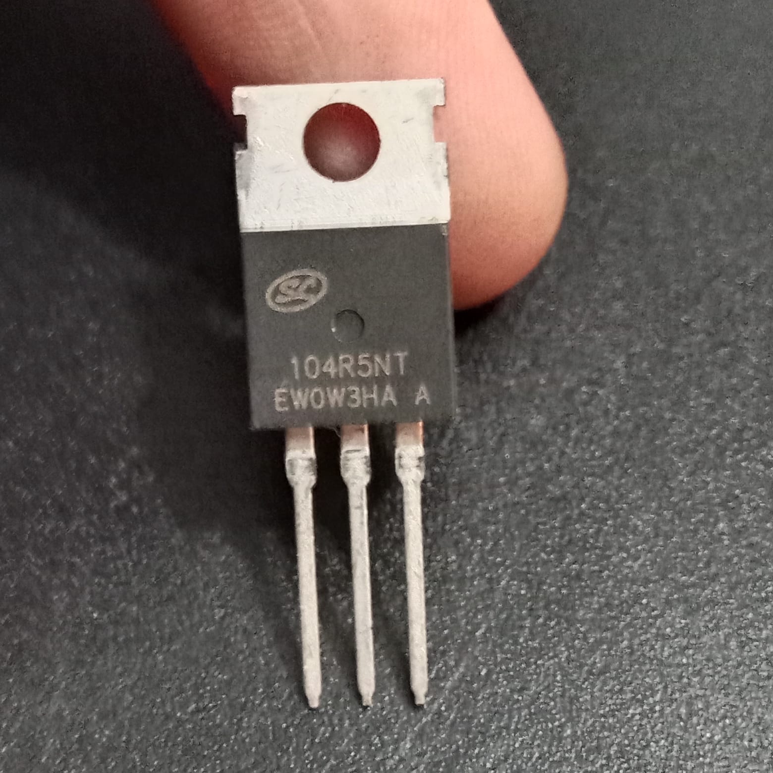 SVG104R5NT 100V 120A N-Channel Low Voltage Power MOSFET