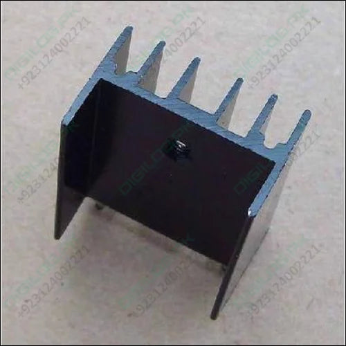 To3p Black And Silver Heat Sink