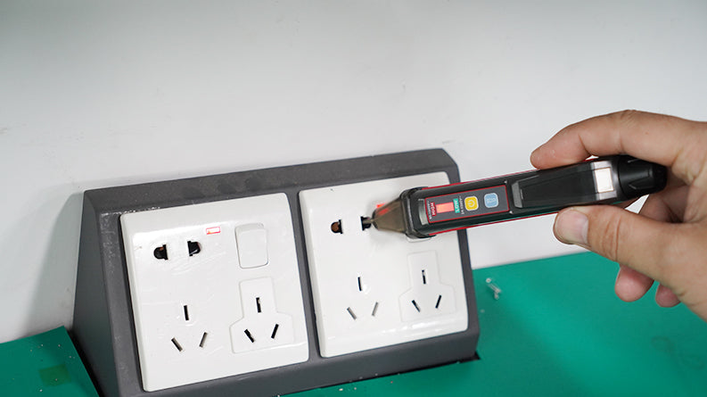 UNI-T UT12E/UT12M voltage detector application