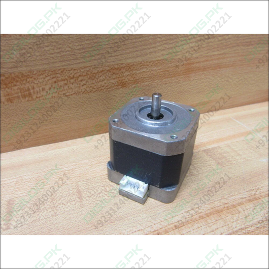 Used 4 Wire Nema 17 5mm Shaft Bipolar Stepper Motors