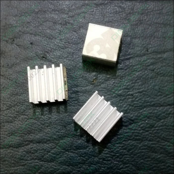 Three small metallic heat sinks for Raspberry Pi 3 in an online shopping website