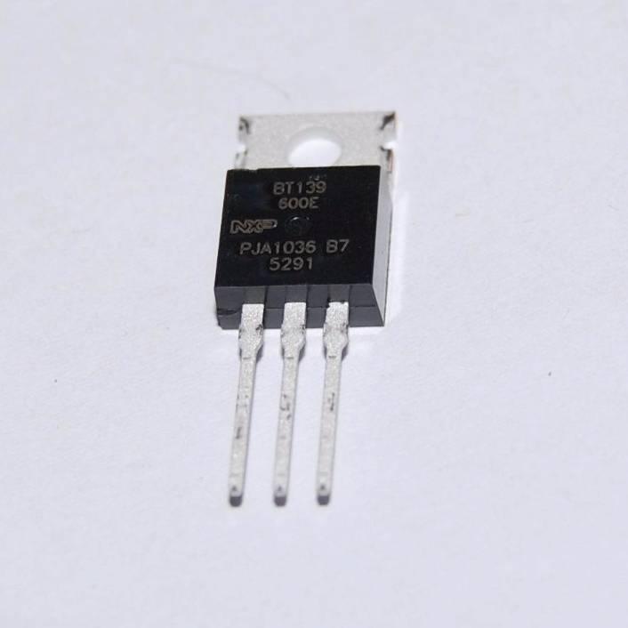 BT139 TRIAC General Purpose Thyristor - shown as a black, three-pin electronic component with a metal mounting tab and printed text on its front face.