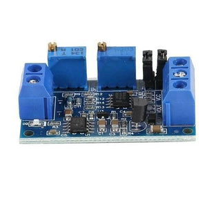 Current To Voltage Module Hw-685 - a blue circuit board featuring two blue potentiometers, two screw terminal blocks, and an integrated circuit chip.