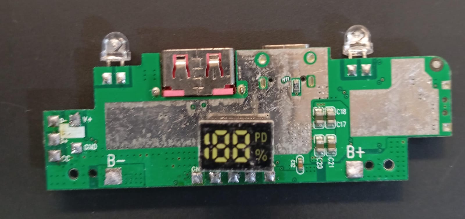 Power Bank Charging Module Board – CSZR-2107A-5356 (4.35V) ( stock LOT ) - a green circuit board with a USB port, two LEDs, and a digital display showing "188 PD %".