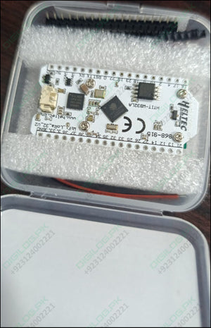 ESP32 LoRa SX1276 868 915MHZ Dual Core 240MHz WiFi Module Low Power Consumption with 0.96 OLED Display and Antenna for Arduino PRICE in Pakistan