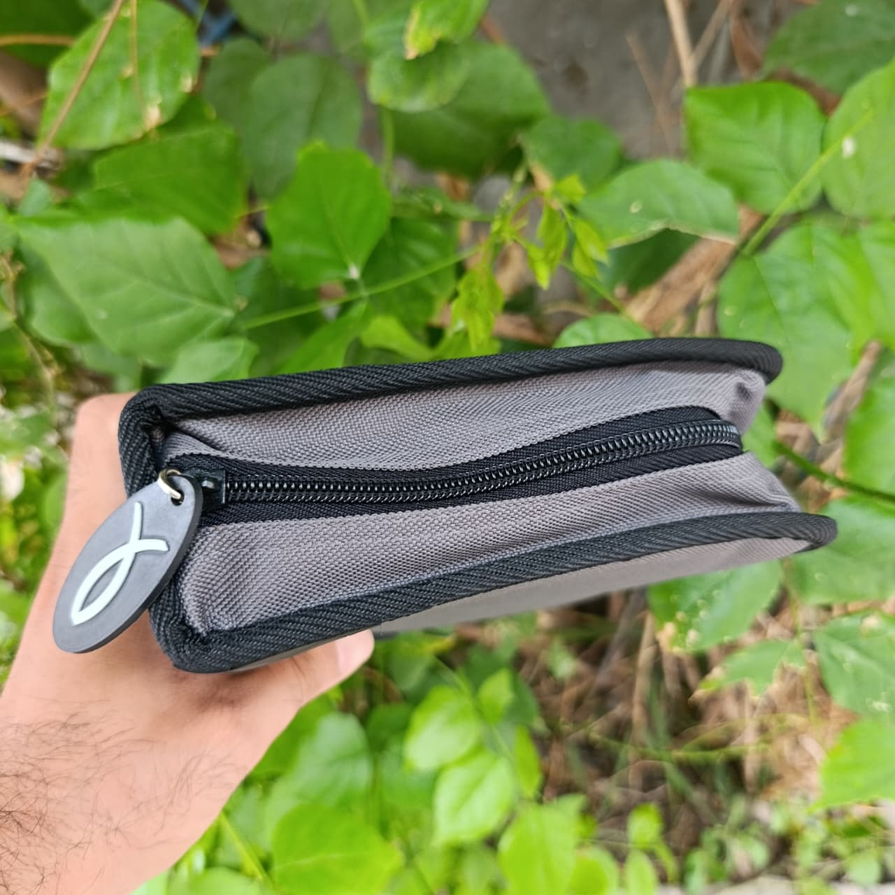 Carry case bottom zipper view