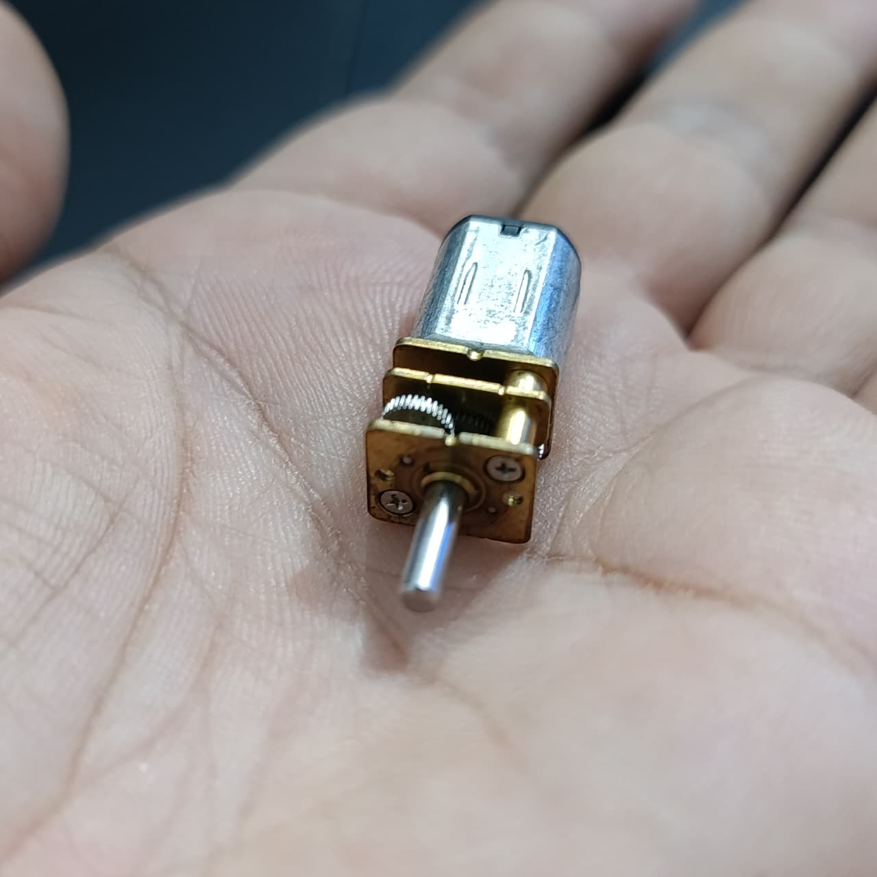 GA12-N20 metal gear motor side view
