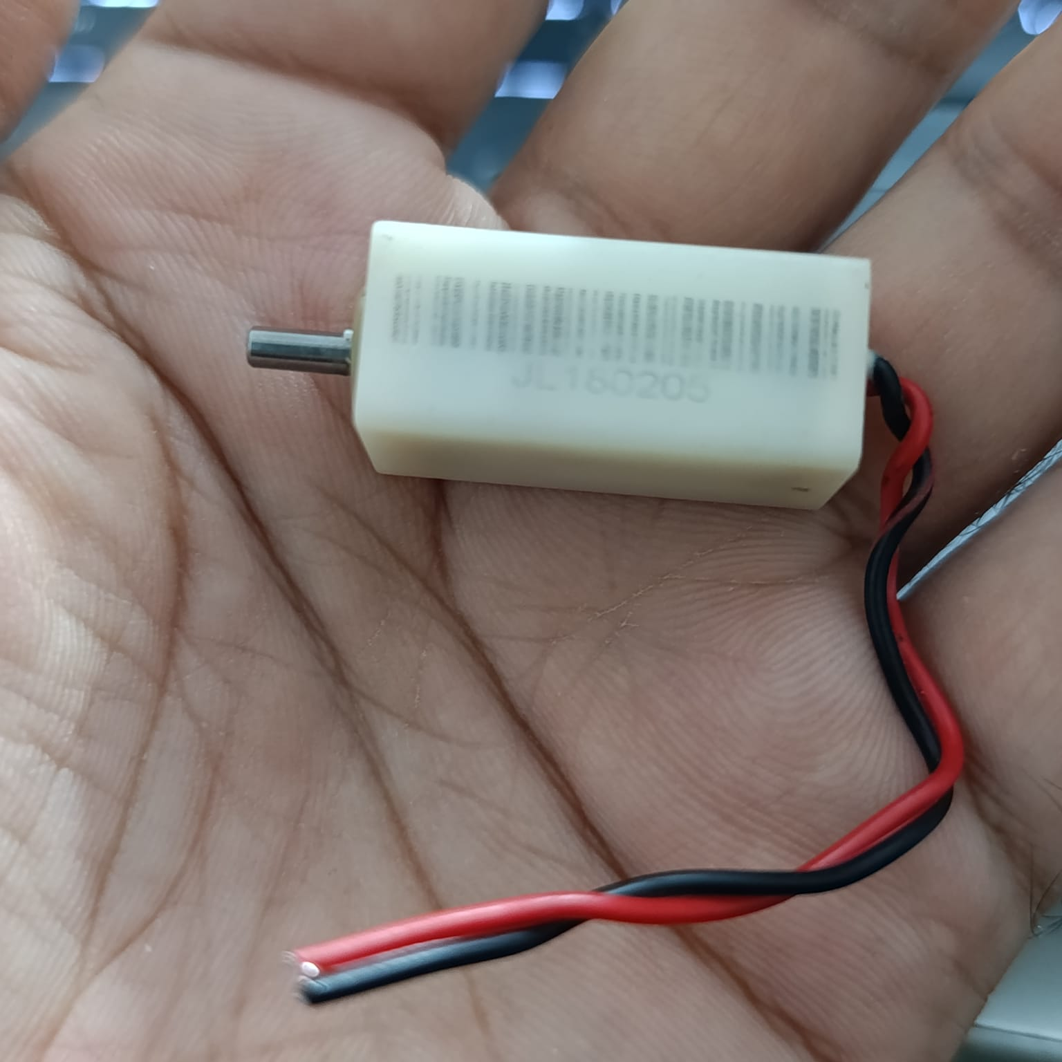Shelled N20 gear motor full view with lead wires