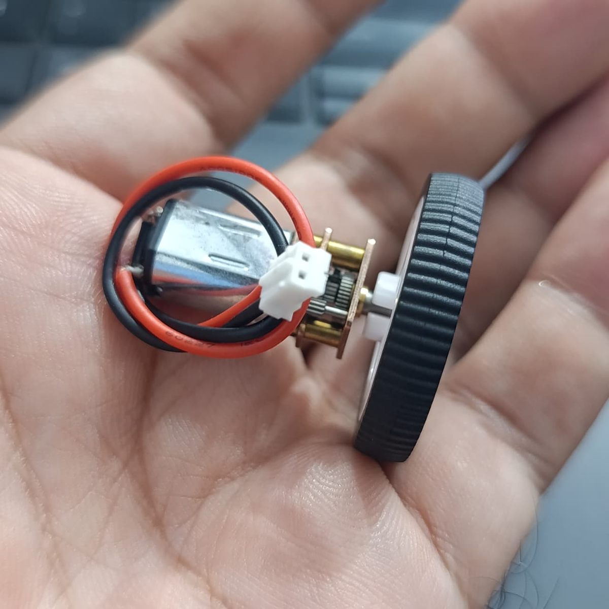 300rpm N20 Gear Motor with wheel attached