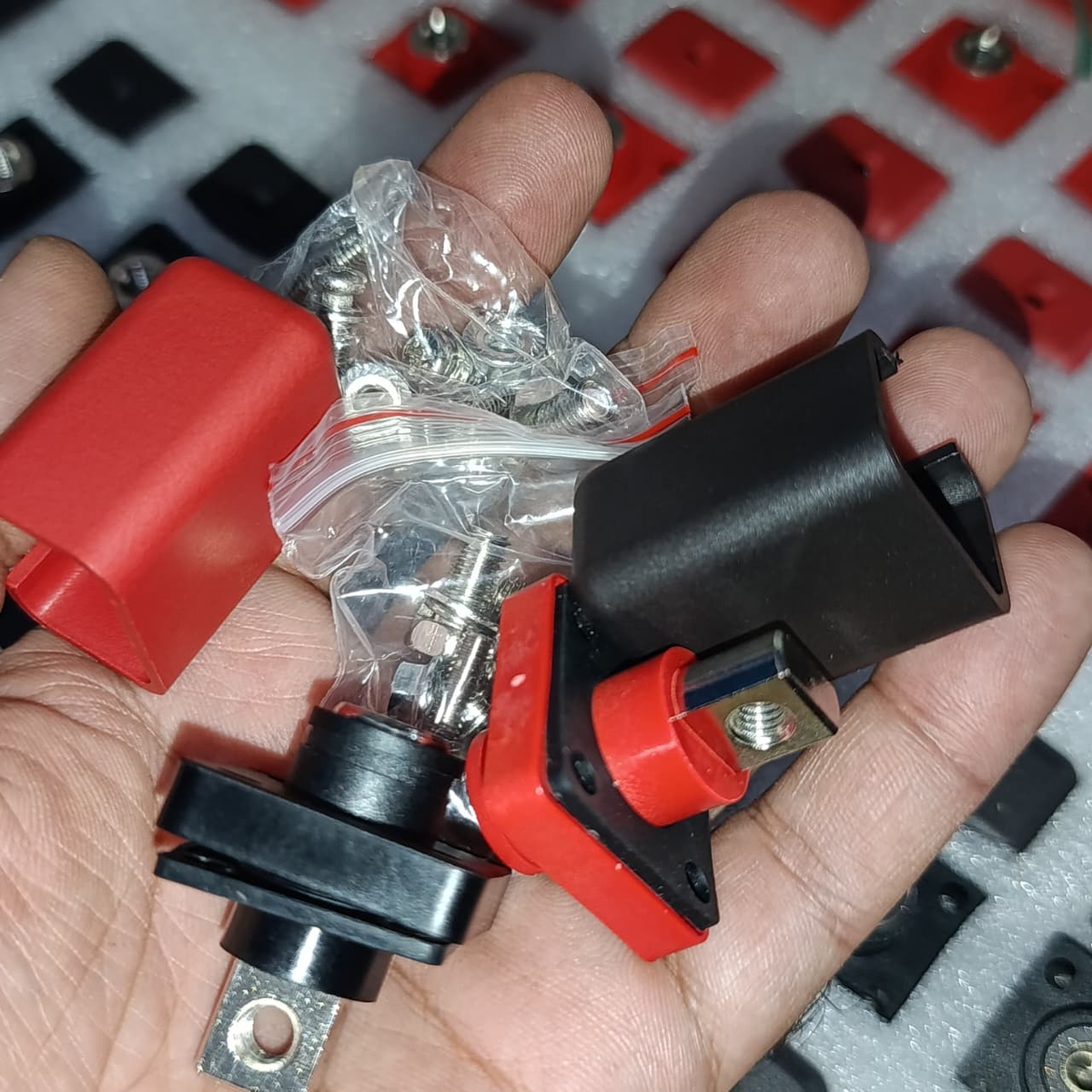 Lithium Battery Power Terminal All-Copper Quick Connector Pair 120A - shown with black and red plastic covers, metal terminals, and a bag of screws.
