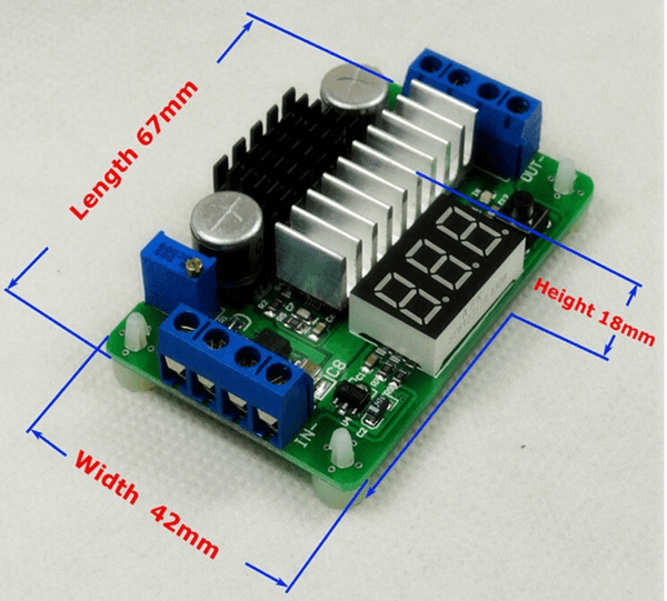 LTC1871 DC-DC 3.5-30V 6A 100W Adjustable High Power Boost Module - a green circuit board with two blue terminal blocks, a black and silver heatsink, a potentiometer, and a 3-digit display.