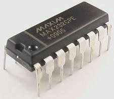MAX232 Max 232 TTL Serial To RS232 Converter - a black 16-pin integrated circuit chip with silver metal pins, labeled "MAXIM MAX232CPE +0905".