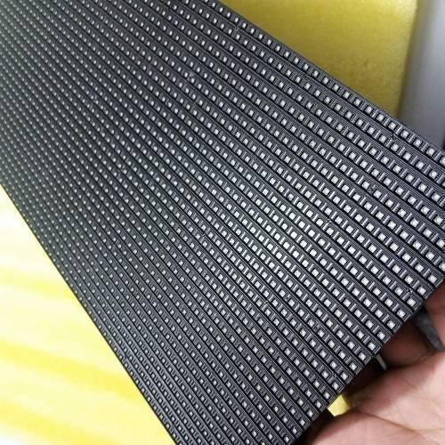 P5 Outdoor LED Panel Digital Screen Module 320x160mm 64x32 Dots Pixel RGB Full Color LED Advertising Board - a close-up view of the black rectangular grid surface with numerous small RGB LED pixels.