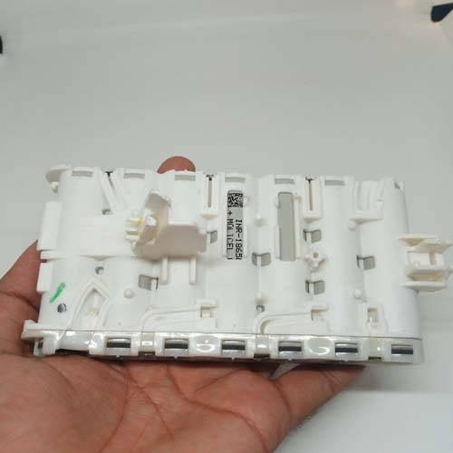Pull-out High Quality 18650 3.7V 2600mAh Molicel Cell Battery - shown as a white plastic battery holder module held in a hand.