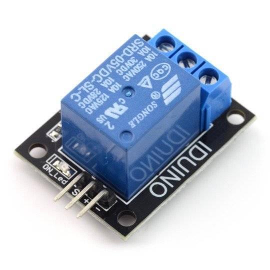 Relay Module 1 Channel - 10A/250VAC 5V Coil - a blue relay component on a black circuit board with three input pins and a three-terminal screw connector.
