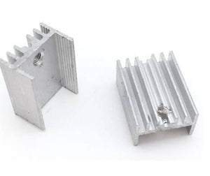 Silver Aluminium To 220 Heat Sink - two pieces of silver-coloured aluminium heat sinks with threaded mounting holes.