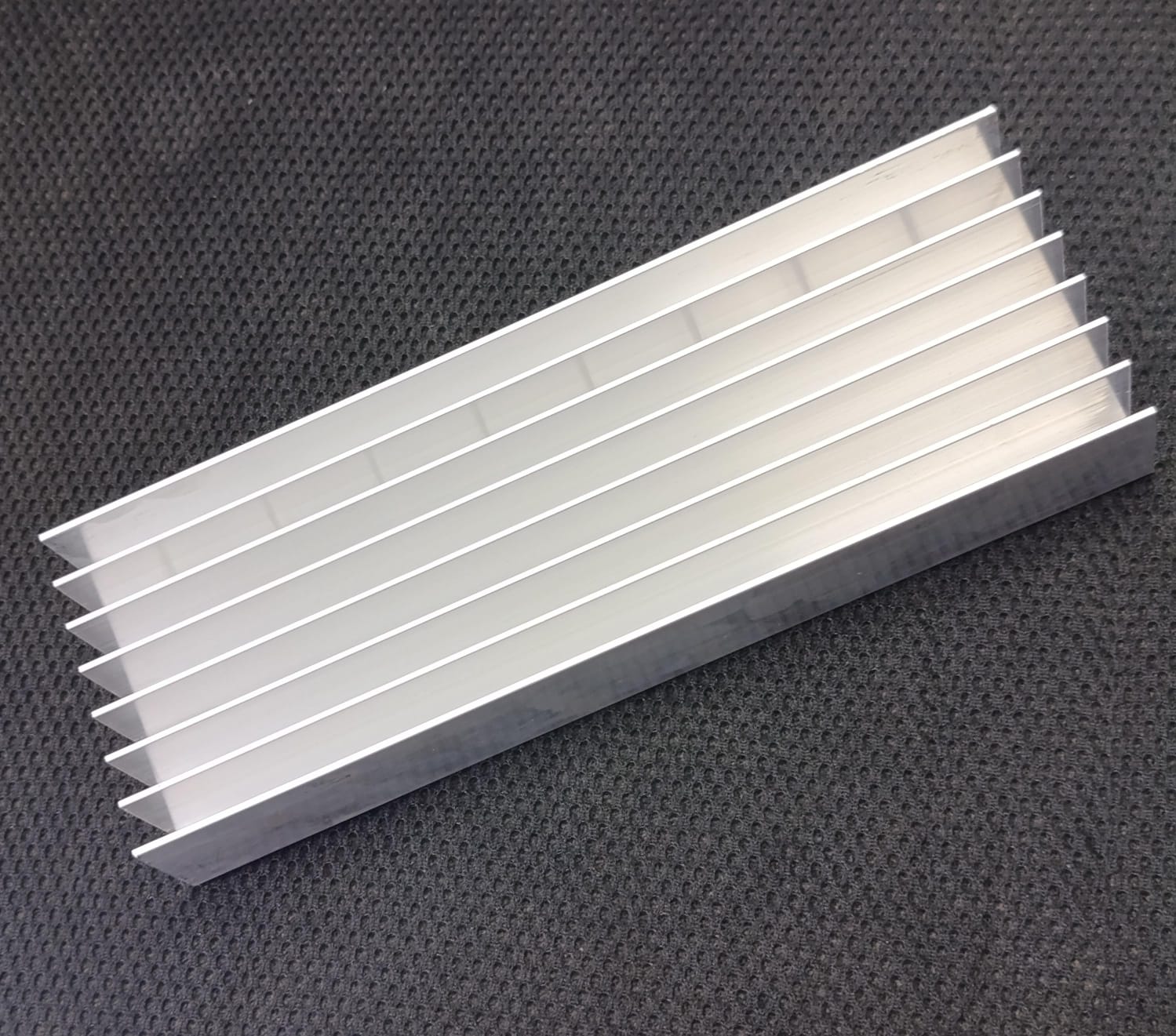 Solar Inverter Heat Sink 8 inch for 8 IGBT - a rectangular silver-coloured aluminum heat sink with eight parallel cooling fins.