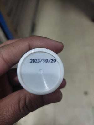 Solder Paste (183°C) MaAnt Model MY-83A Weight 50G - close-up of the white circular container base showing the printed manufacturing date 2023/10/20.