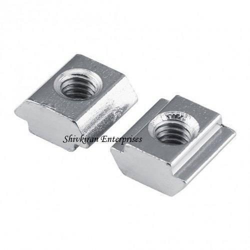 T-nuts T slot Nut 20X5M - two silver-coloured metal T-slot nuts with threaded holes, positioned side-by-side on a white background.
