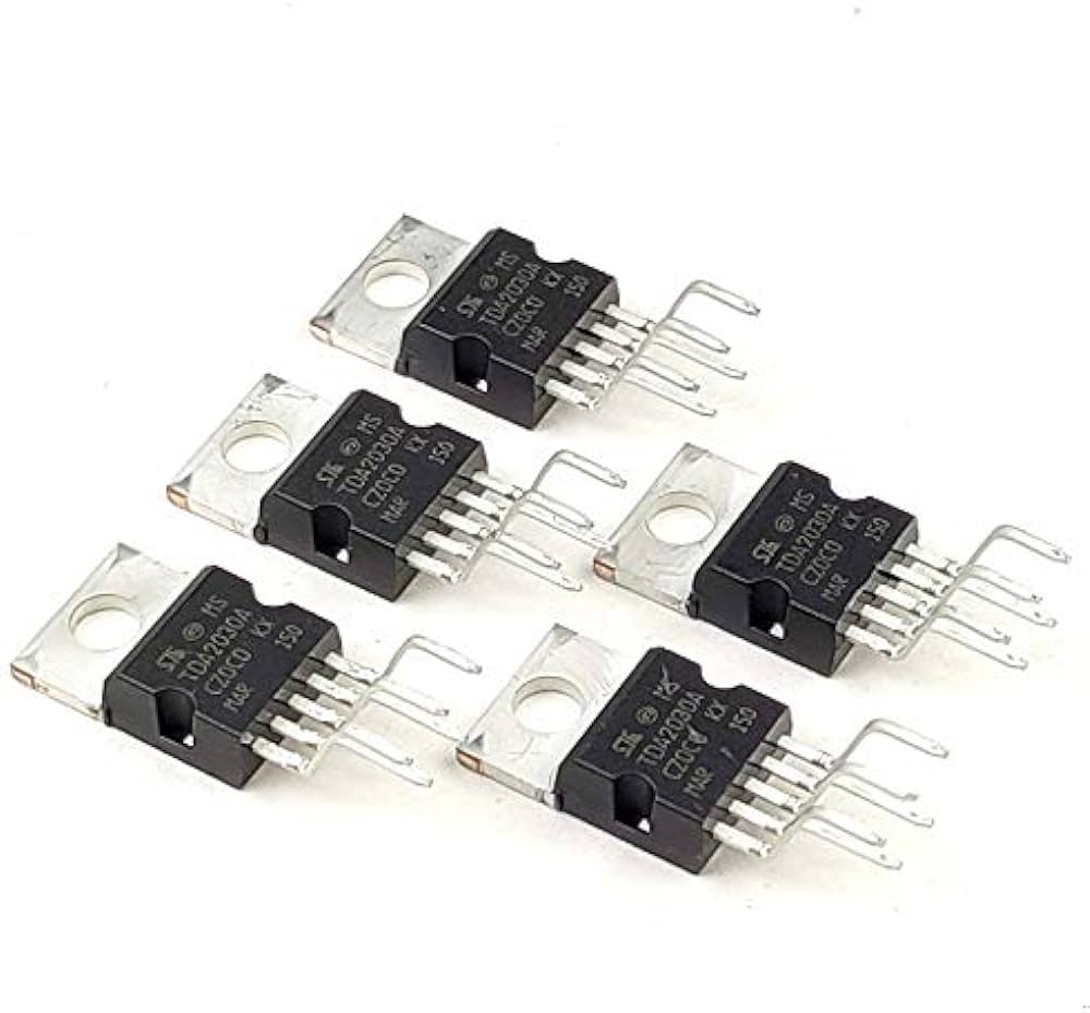 TDA2030A Hi Fi Amplifier IC - a set of five black, five-pin integrated circuit components with metal mounting tabs arranged on a white background.