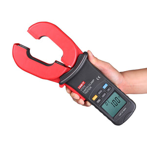 UNI-T UT275 Clamp Earth Ground Resistance Tester – 0.01Ω to 1200Ω, 0.001Ω Resolution, AC Leakage to 30A, 28mm Jaw, No Auxiliary Rods, 10000 Count, Data Recall - a red jaw, a black body with control buttons, and a digital display showing 100 Ω.