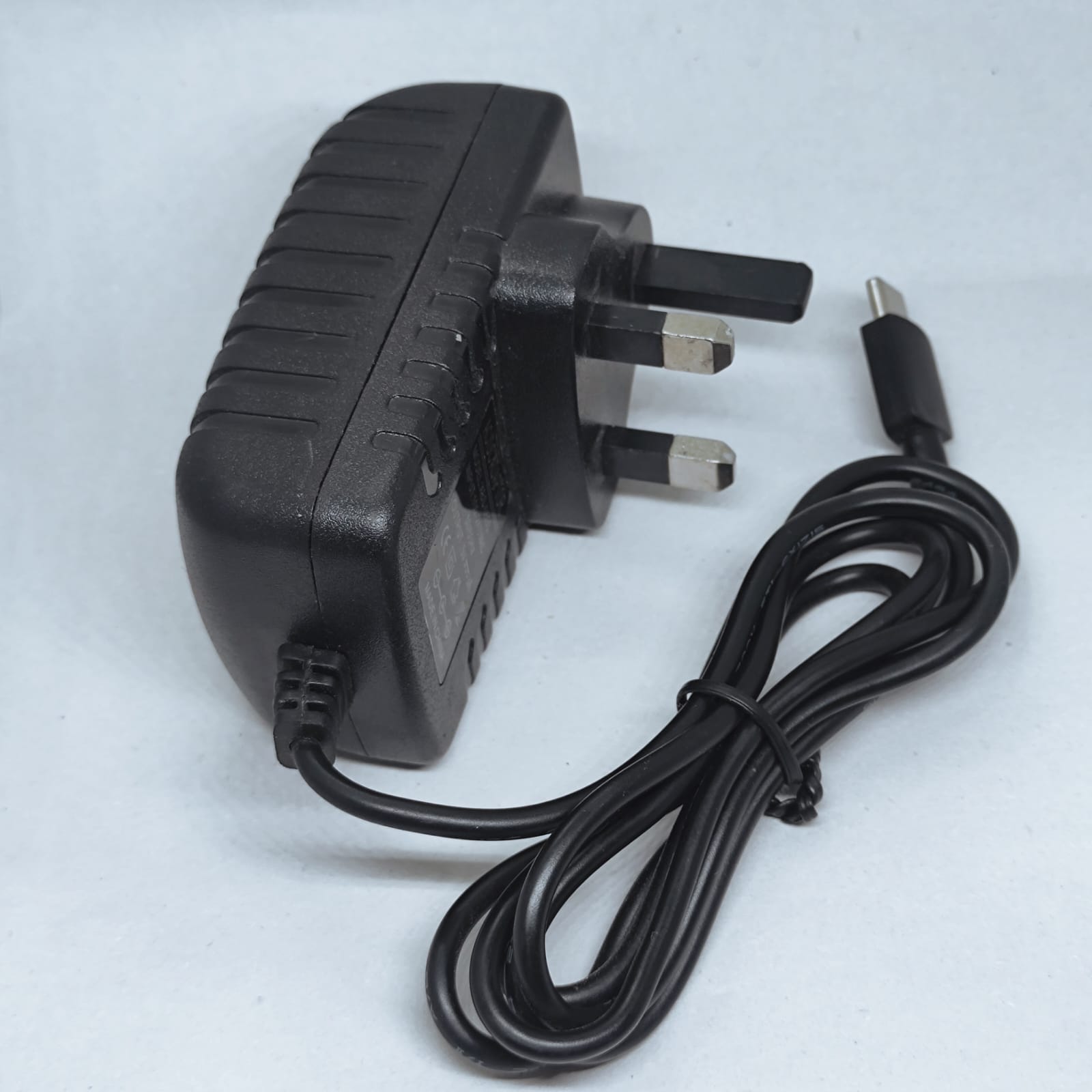 USB Type c Cable 5V 3A Power Supply Adapter Uk For Raspberry Pi 4b - a black wall-plug power adapter with a UK-style three-pin plug and USB-C connector.
