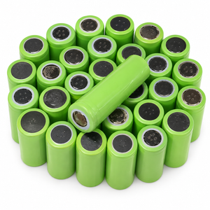 Used 1000mAh–2000mAh 3.7V 18650 lithium-ion cells, bulk stock view