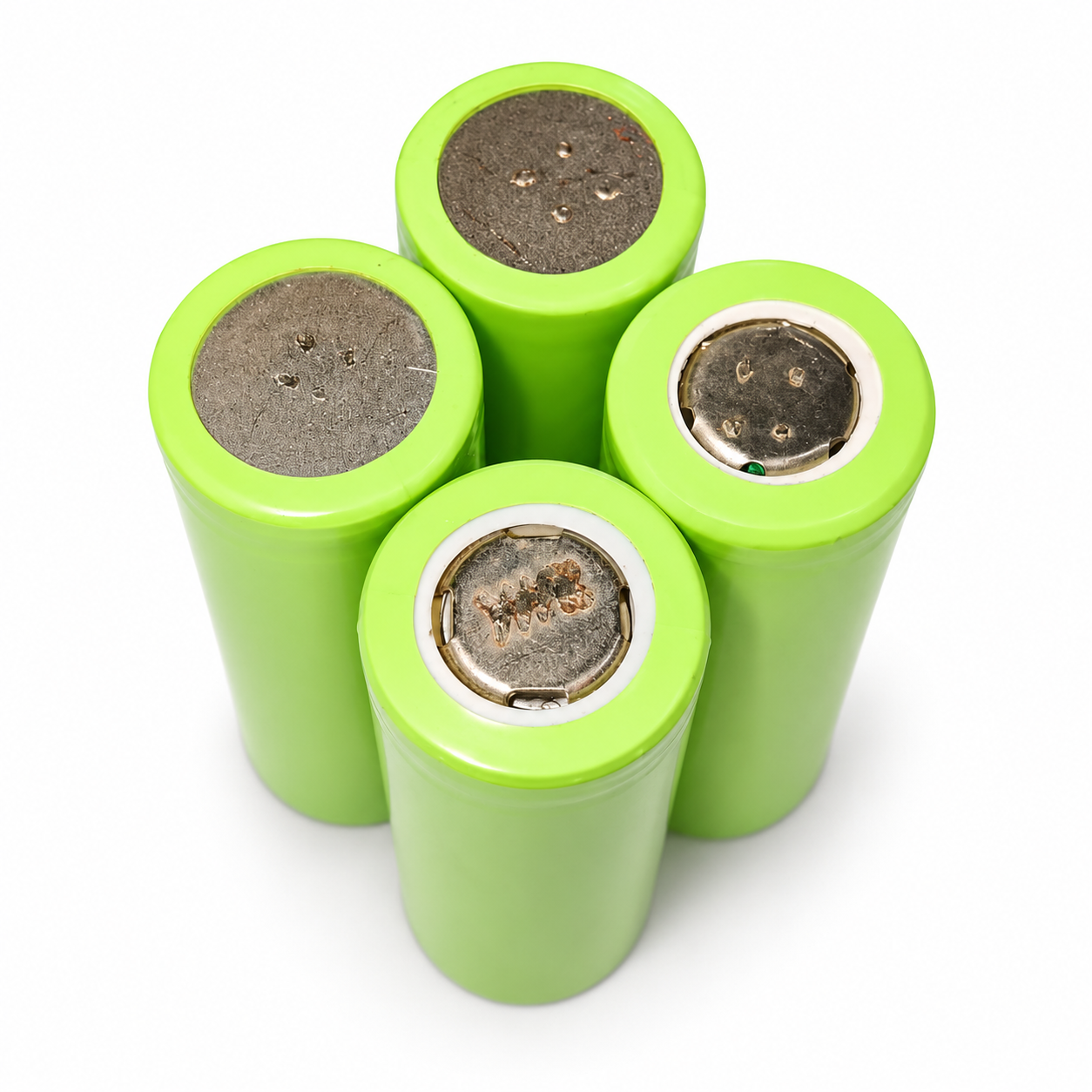 Used 1000mAh–2000mAh 3.7V 18650 lithium-ion cells, four-cell studio view