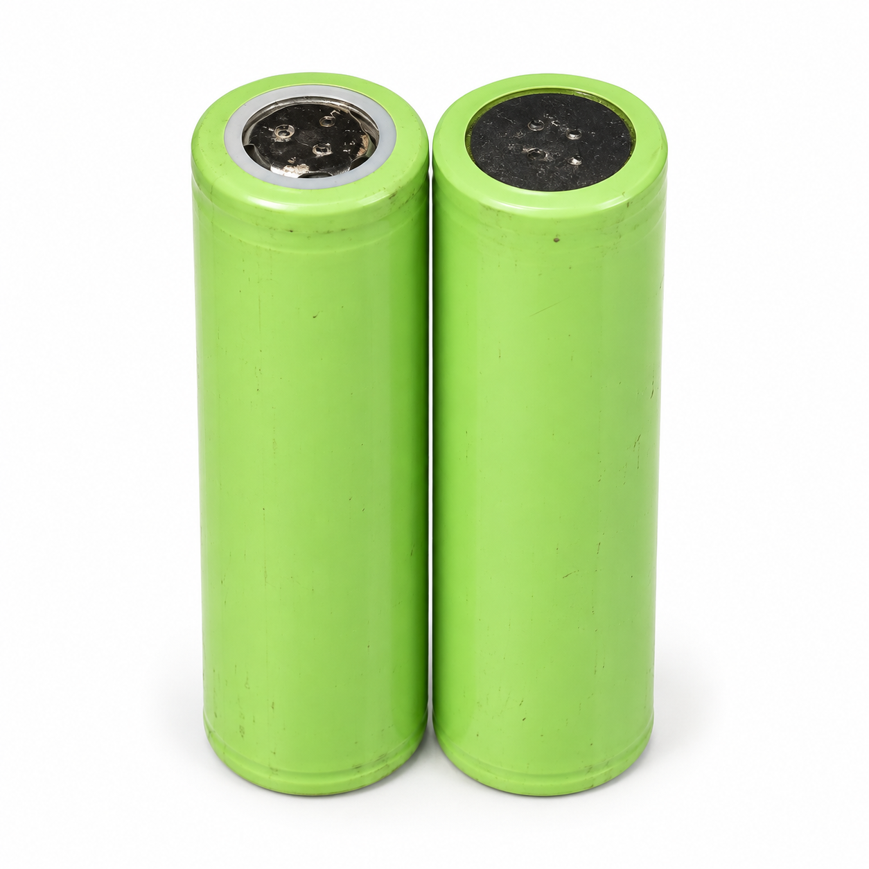 Used 1000mAh–2000mAh 3.7V 18650 lithium-ion cells, two-cell view